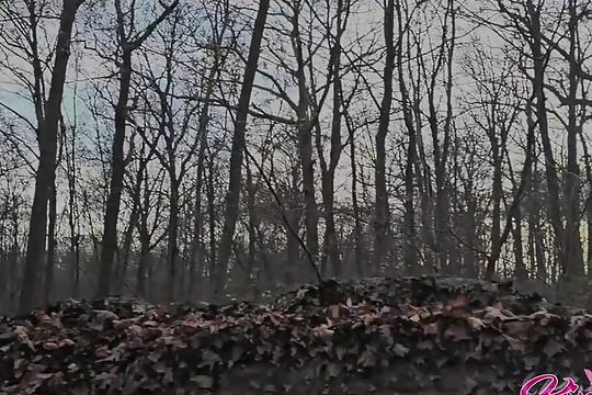 Kimber Lee XXX - Kimber Lee Nature Makes My Pussy Wet!