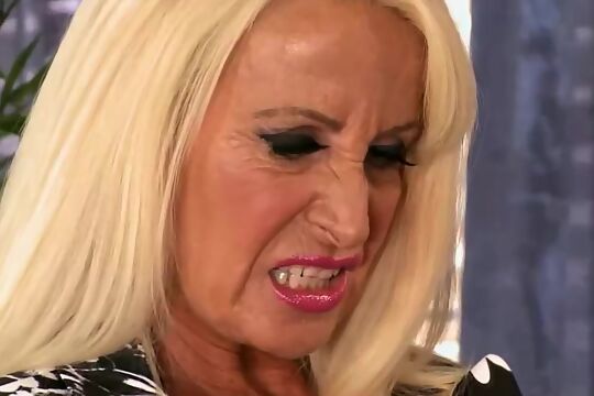  XXX - Black guy is fucking a voluptuous blonde housewife in the ass, in her living room